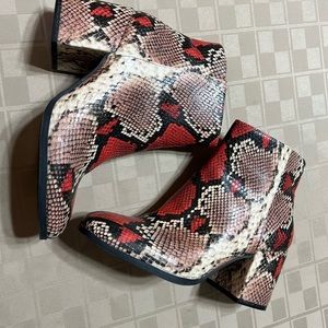 Mix No. 6 Snake Print Orange Brown 3” Chunky Heel Ankle Boots Size 7M Benisa EUC